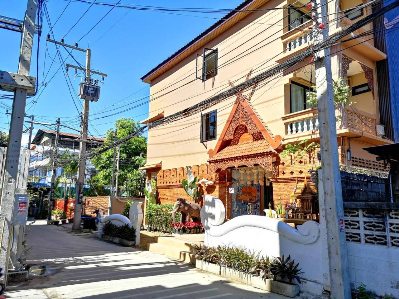 Anumat Premium Budget Hotel Chiang Mai Extérieur photo